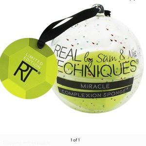 Nwt make up sponge